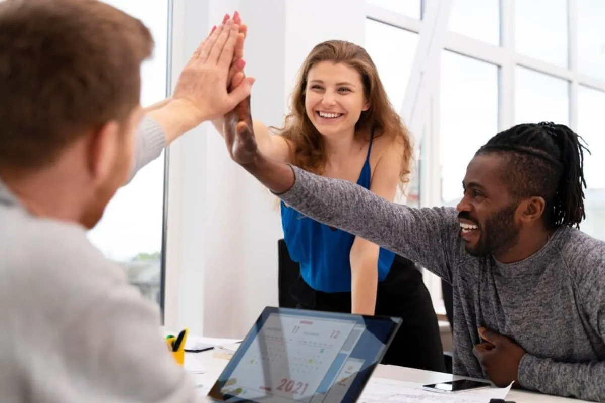 Como aceleradoras ajudam no desenvolvimento pessoal de fundadores de startups?